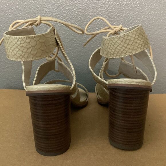 BC Born In California Lace Up Vegan Heel Taupe Tan Faux Snakeskin - Picture 4 of 10